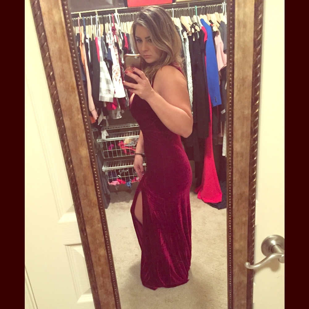 Lulus Burgundy Velvet Maxi Dress